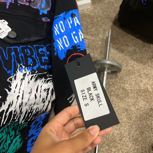 Brand New Mens GFTD Los Angeles Black Streetwear Skull Painted Denim Jacket - Picture 3 of 6